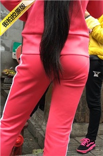 粉红色紧身运动套装长发妹子[298M/MOV]
