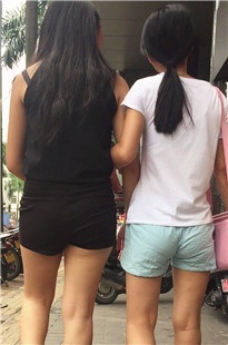 年轻的黑色热裤MM [282M/MP4]