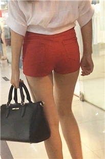 极品红裤圆臀美少女选内内一定超大号才行第五季[418M/MOV]