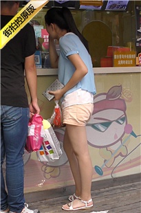 【4K视频】热裤女孩的平底凉拖[246M/MP4]