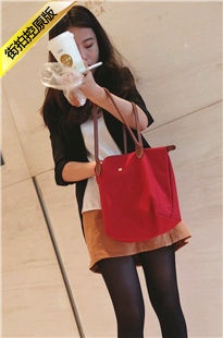 4K-极品黑衣褐色短裙黑丝美女[133M/MP4]