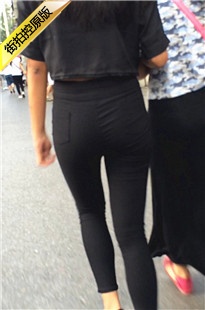 细腰翘臀紧身黑裤妹子[382M/MOV]