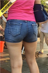 蓝色紧绷牛仔热裤极品圆润翘臀女子[530M/AVI]