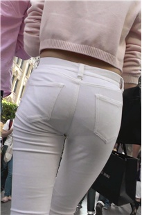 【七天原创作品】喜笑颜开的白裤翘臀MM [1.05G/MTS]