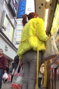 黄衣紧身贴身裤贵妇[139M/MTS]