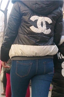 超紧牛仔裤大妈[171M/MP4]