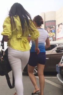 风姿卓越的白裤MM[233M/MP4]