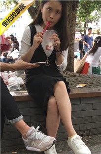 街头休息的MT长发美眉[165M/MOV]