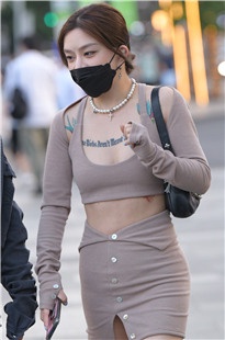 凹凸有致中间还有小蛮腰3A7231[2.42G]