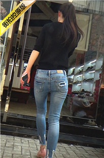 修长MT牛仔裤MM，人靓身材赞[173M/MTS]