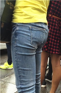 蓝牛侧看才显臀翘[118M/MOV]