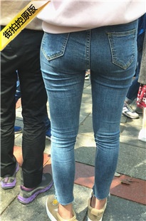 紧身翘臀牛仔裤美眉[236M/MOV]