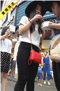 【纳兰xing急作品】漂亮丰满紧黑裤MM[MP4/778MB]