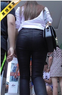 【纳兰xing急作品】风韵MM紧身黑裤MP4/741MB]