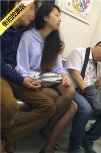 地铁上长发MT美眉[514M/AVI]