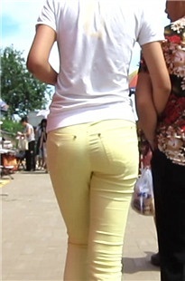 跟拍极品黄裤紧身大PG[371M/MOV]