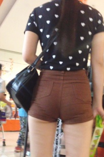 性感小妹发育的真好，拥有如此美臀[362M/MOV]