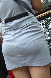 美眉你的大臀扭动的幅度真大[297M/MP4]