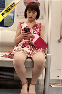 4K-地铁上可爱的短发美女[742M/MP4]