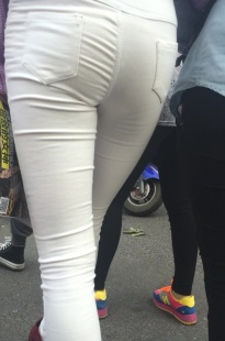 纤细笔直的白裤小妹[213M/MOV]