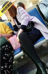 4K-高铁站候车的色包臀短裙黑丝蓝MM[962M/MP4]