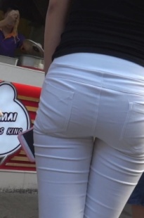 马尾辫白裤美眉好翘啊[306M/AVI]