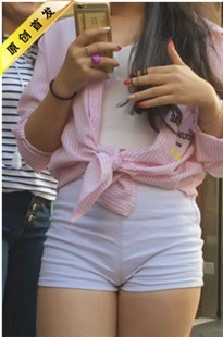 【狼哥最新原创作品】紧绷白色小热裤翘臀MM[MP4/3GB]