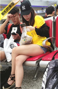 4K-黄衣热裤极品大长腿美女[746M/MP4]