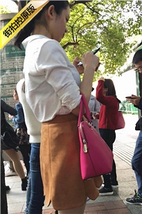 等公交车的高筒靴肉丝好身材妹子[315M/MOV]