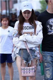 修长美腿美女3A709[365M]