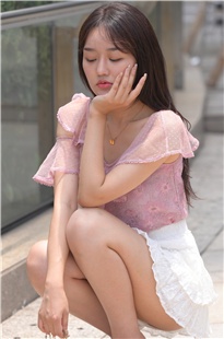 白百褶裙美女MJ2717