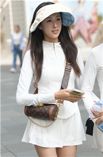 乖乖短裙很性感3A7176[1.13G]