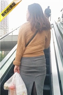 灰色包臀长裙黑色SW高跟美眉[998M/MP4]