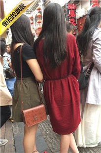 街头拍摄两个长发美女[186M/MOV]