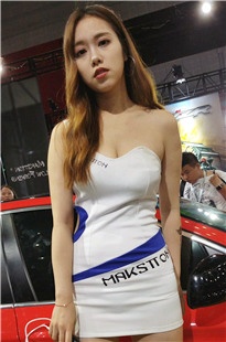 白色制服短裙美女[554M]