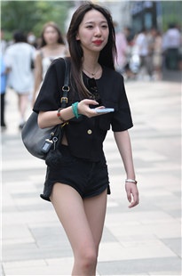 热裤美腿，春光外泄3A5643[2G]