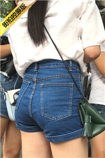 街拍丰满热裤妹妹[372M/MOV]