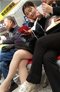 4K-街拍肉丝米色尖头鞋美眉[739M/MP4]