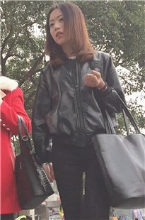 三人行，必有黑裤翘臀美眉[393M/MOV]