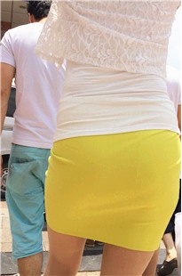 性感细腰宽臀黄色短裙包臀MM[279M/MOV]