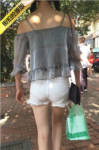 跟拍白色热裤高挑身材美眉[205M/MOV]