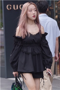 白白净净的大腿3A2487[1003M]