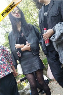 4K-戴墨镜的皮衣皮裙黑丝极品美女[593M/MP4]