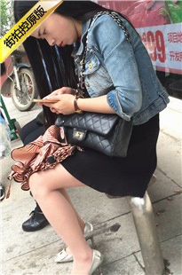 【醉爱作品】漂亮肉丝高跟MM在等车[247M/MOV]