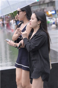 有点害羞的低胸高挑美女3A3066[419M]