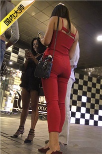 黑夜翘臀红玫瑰[MP4/1.8GB]