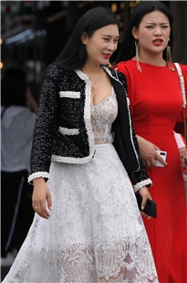 事业线很丰满的美女3A4061[752M]