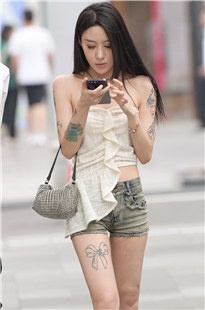 纤细美腿，紧致热裤3A6250[3.02G]