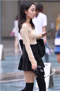 丝袜女孩3A3654[2.02G]