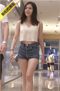 4K-魔鬼身材极品热裤美女笑得真迷人[1.05G/MP4]